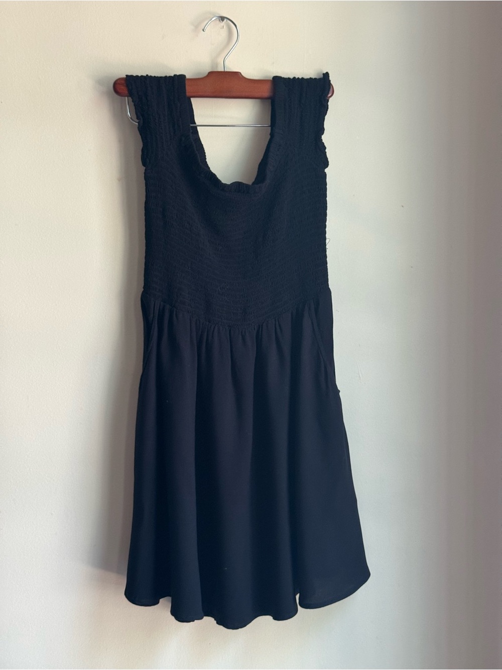 Express Women’s Black Solid Knit Rayon Smocked Sundress Short M